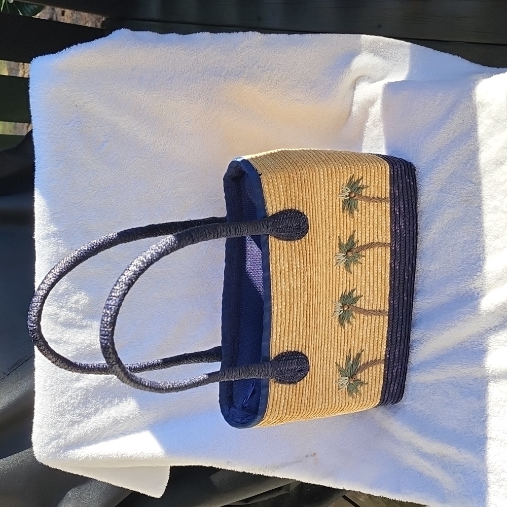 Women beach straw bag